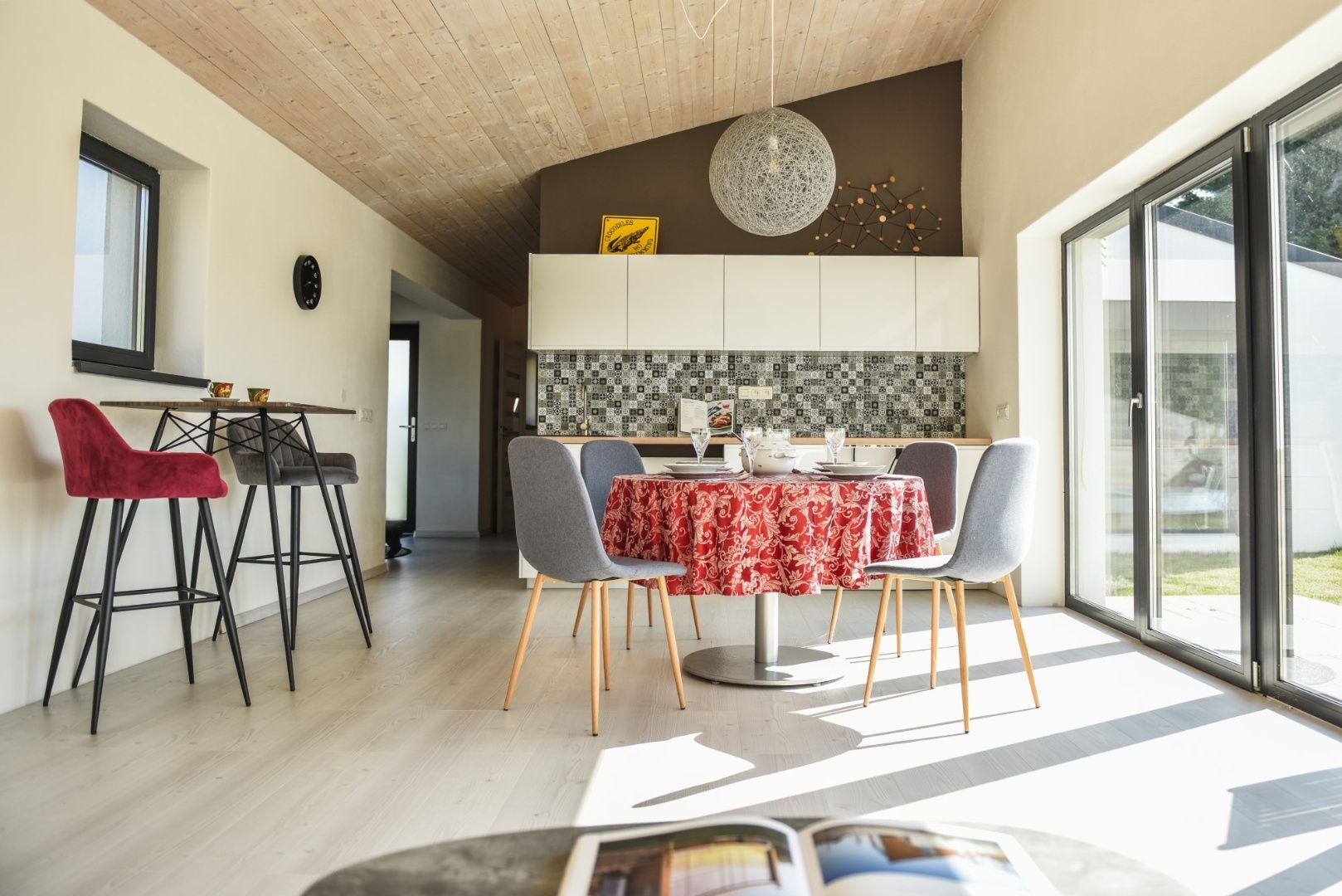 PREDAJ – Nový  3 izbový rodinný dom s terasou a parkovaním – Nový Cabaj