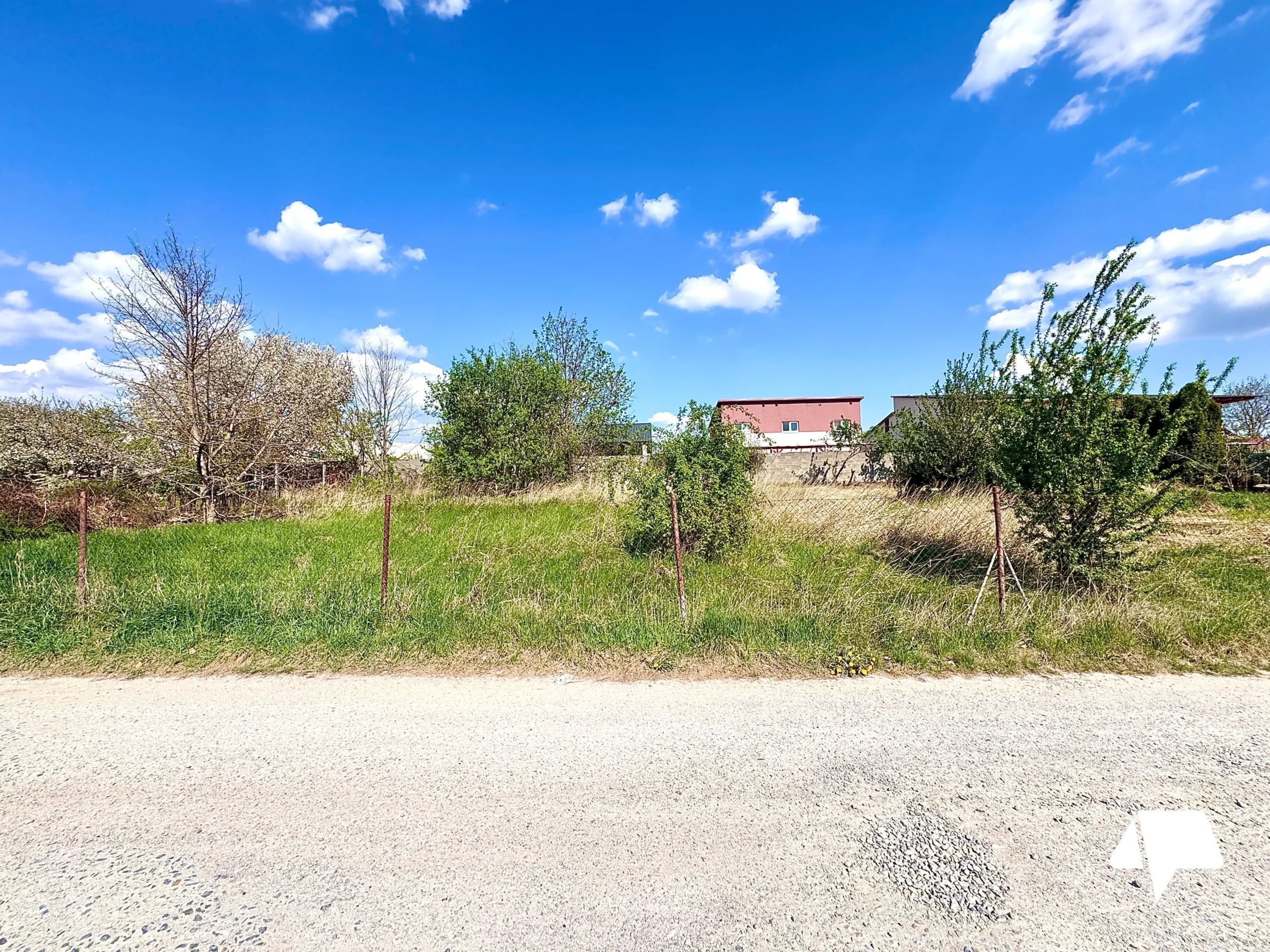 Predaj stavebný pozemok, 700 m2, Čečinová ul., Párovské Háje