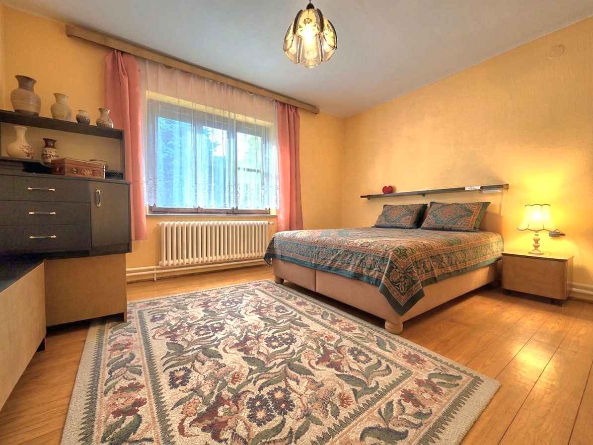 Predaj veľký 4-izbový rodinný dom Červený Hrádok, pozemok 2250 m2